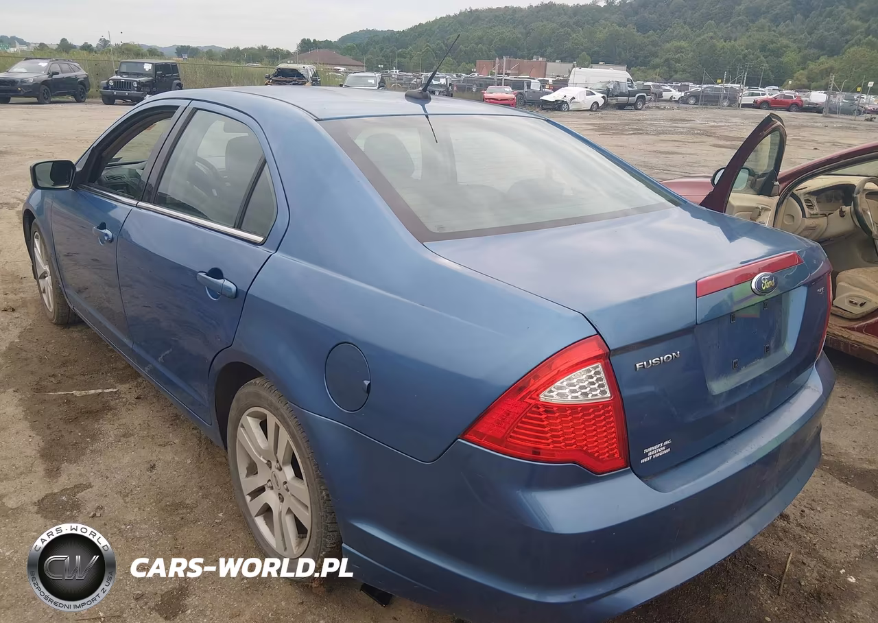 2010 Ford Fusion Se VIN:3FAHP0HA5AR258887 - 3