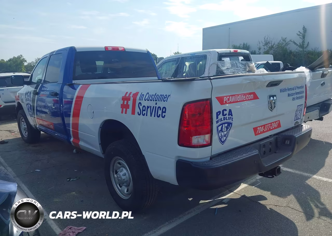 2017 Ram 2500 Tradesman 4X2 8' Box VIN:3C6UR4HLXHG635982 - 14