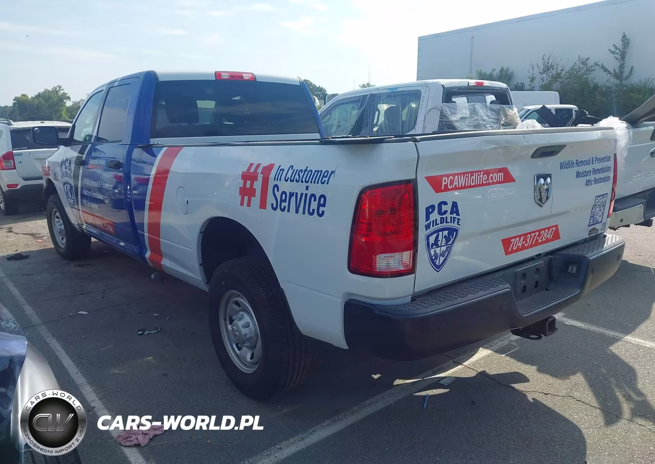 2017 Ram 2500 Tradesman 4X2 8' Box VIN:3C6UR4HLXHG635982 - 3