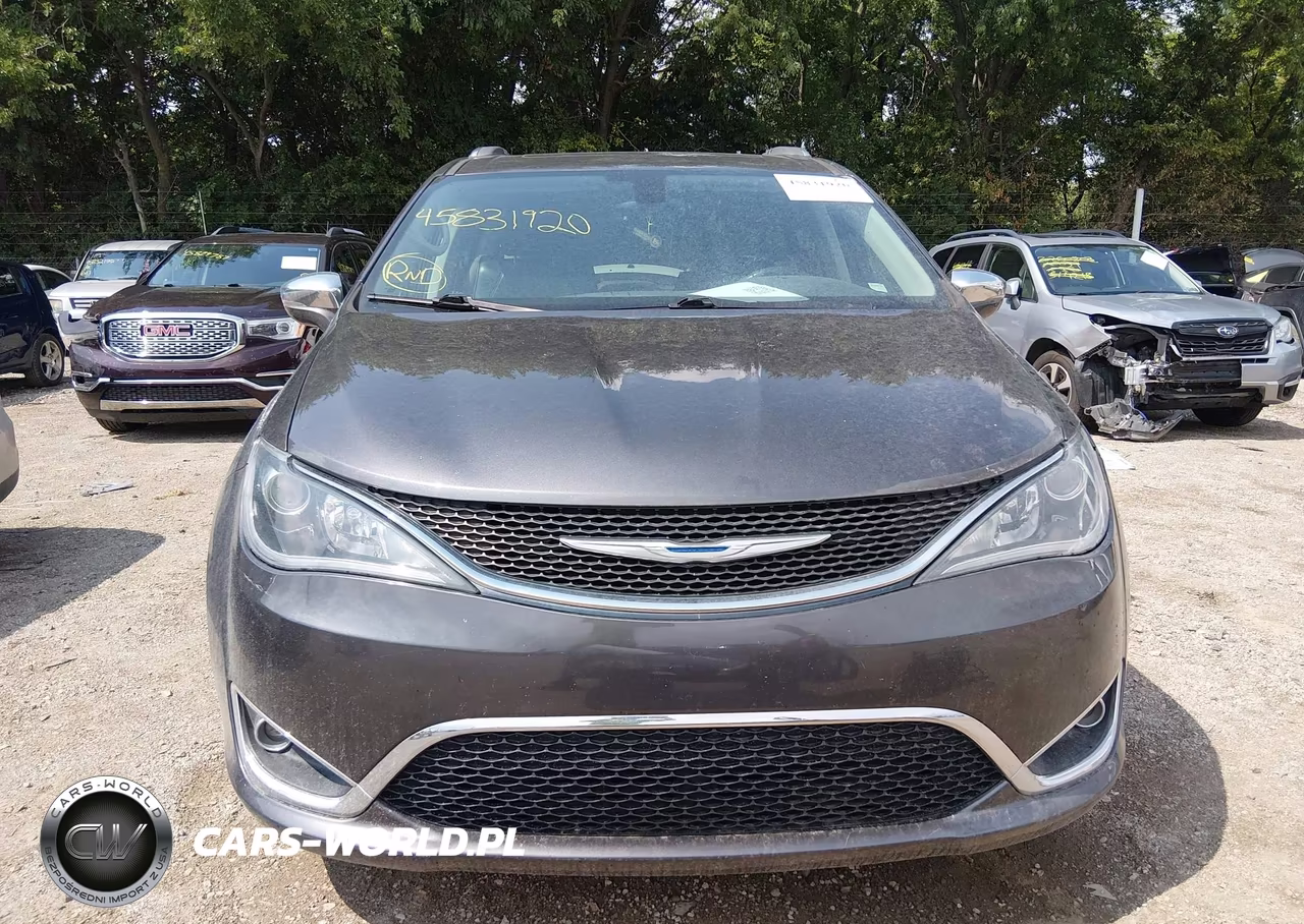 2018 Chrysler Pacifica Limited VIN:2C4RC1GG1JR186887 - 12
