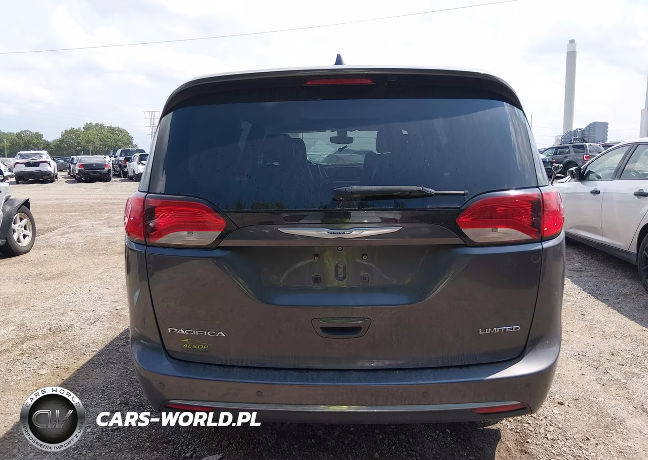 2018 Chrysler Pacifica Limited VIN:2C4RC1GG1JR186887 - 16