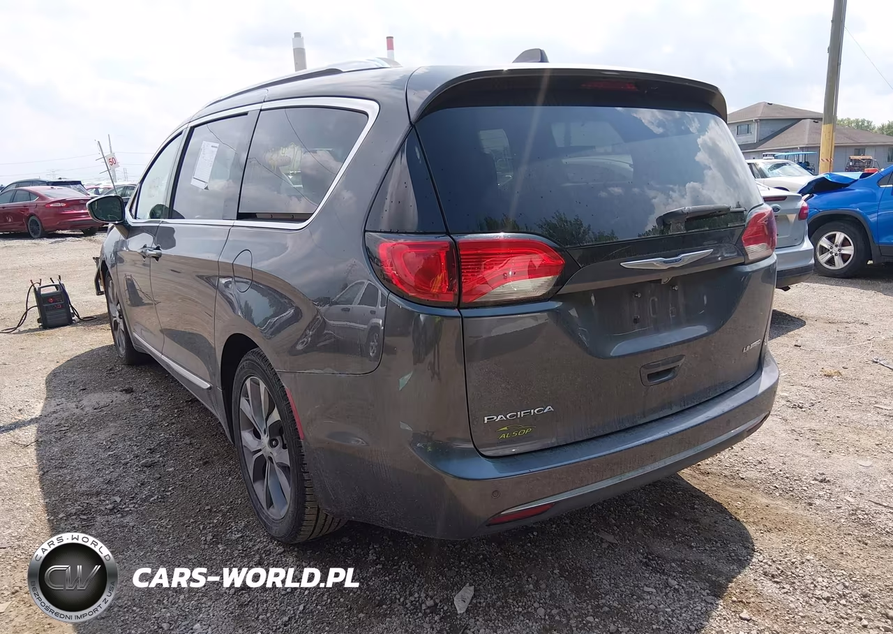 2018 Chrysler Pacifica Limited VIN:2C4RC1GG1JR186887 - 3