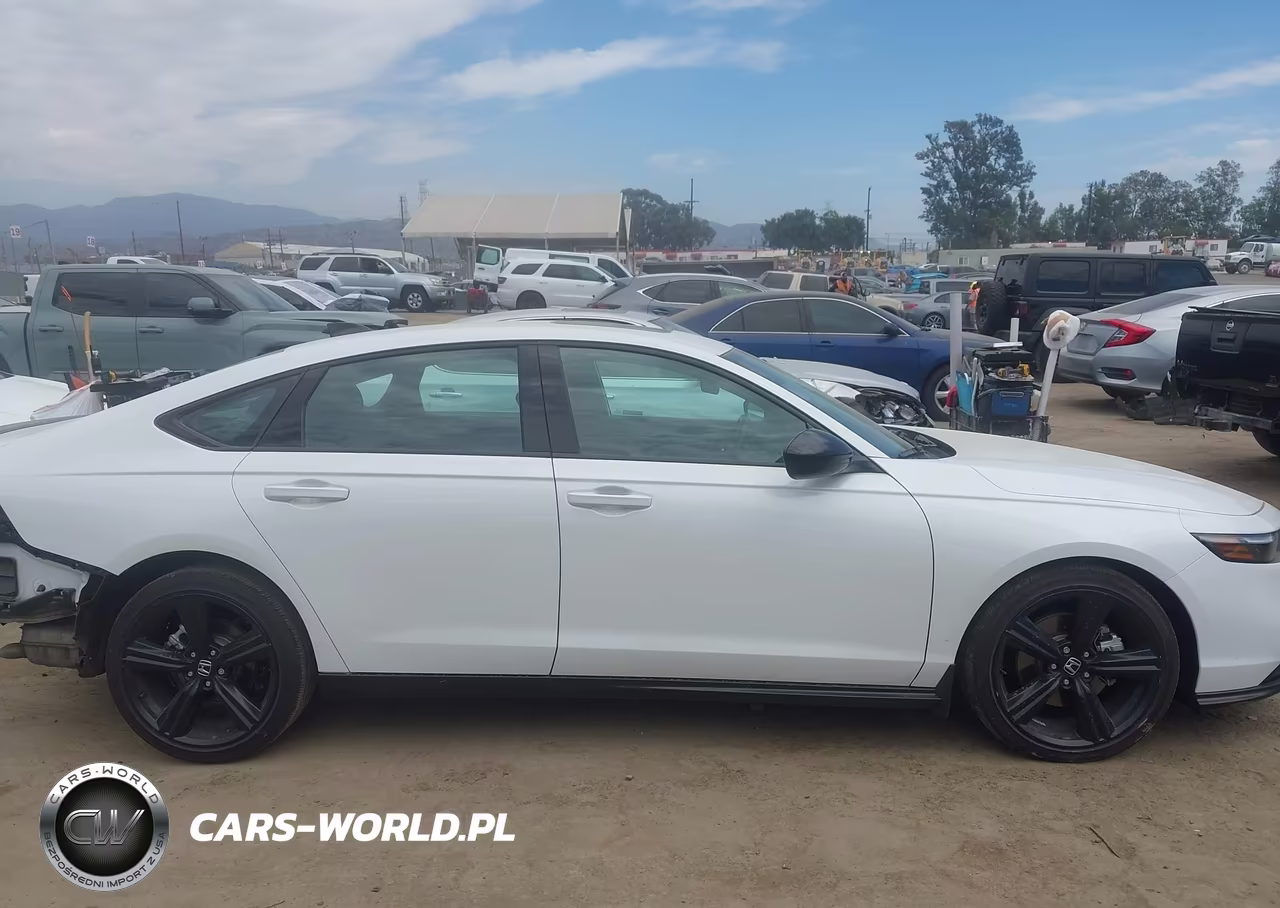 2025 Honda Accord Hybrid Sport-L VIN:1HGCY2F7XSA076409 - 14