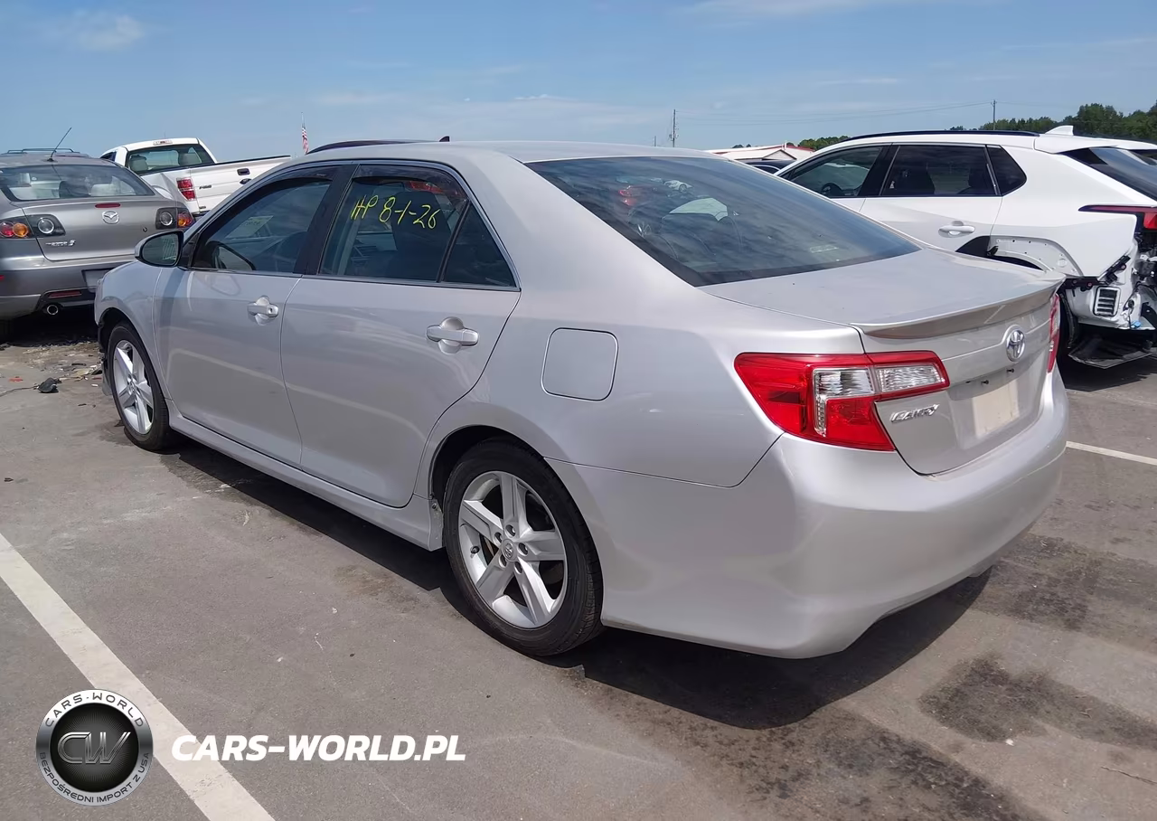 2014 Toyota Camry Se VIN:4T1BF1FK1EU413742 - 3