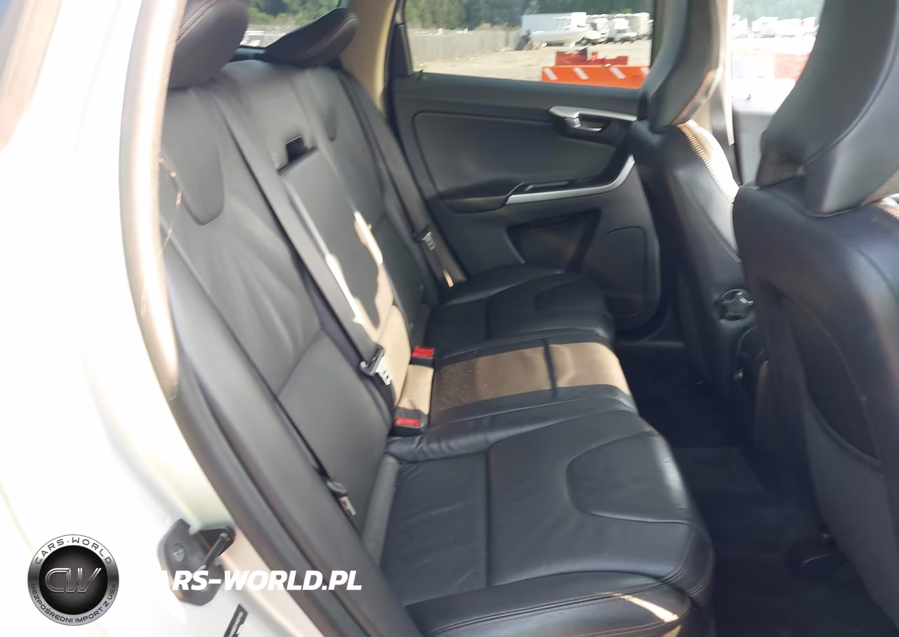 2010 Volvo Xc60 T6-T6 R-Design VIN:YV4992DZ1A2021329 - 8