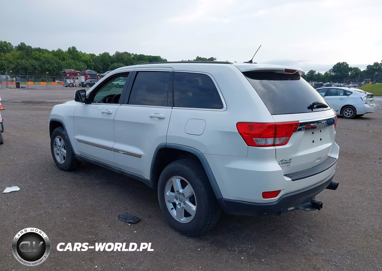 2012 Jeep Grand Cherokee Laredo VIN:1C4RJFAG3CC175929 - 3