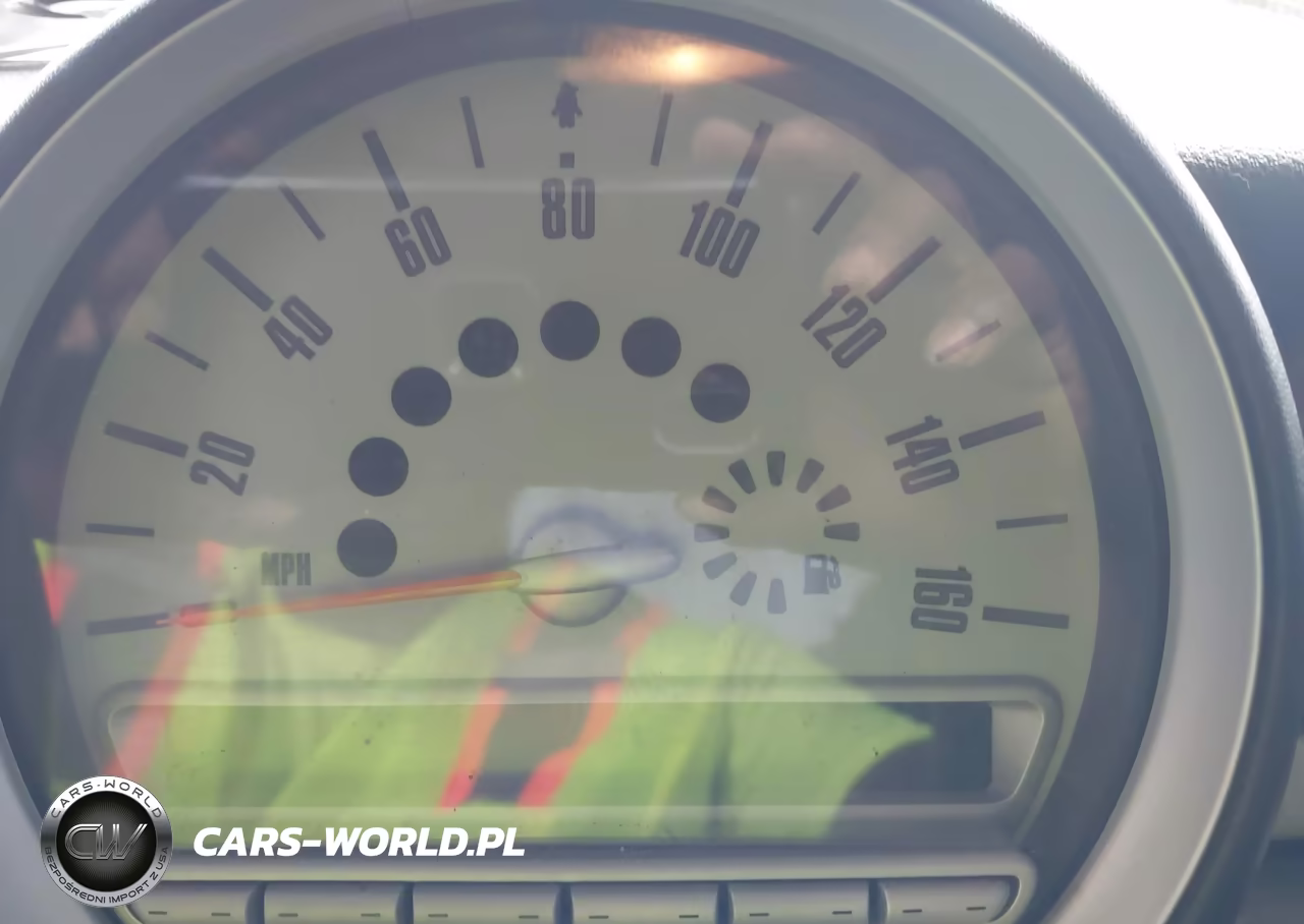 2009 Mini Cooper VIN:WMWMF33589TU76031 - 7