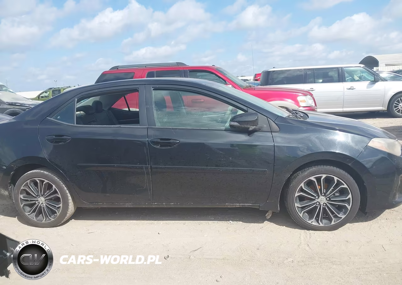 2015 Toyota Corolla S Plus VIN:5YFBURHE0FP333279 - 13