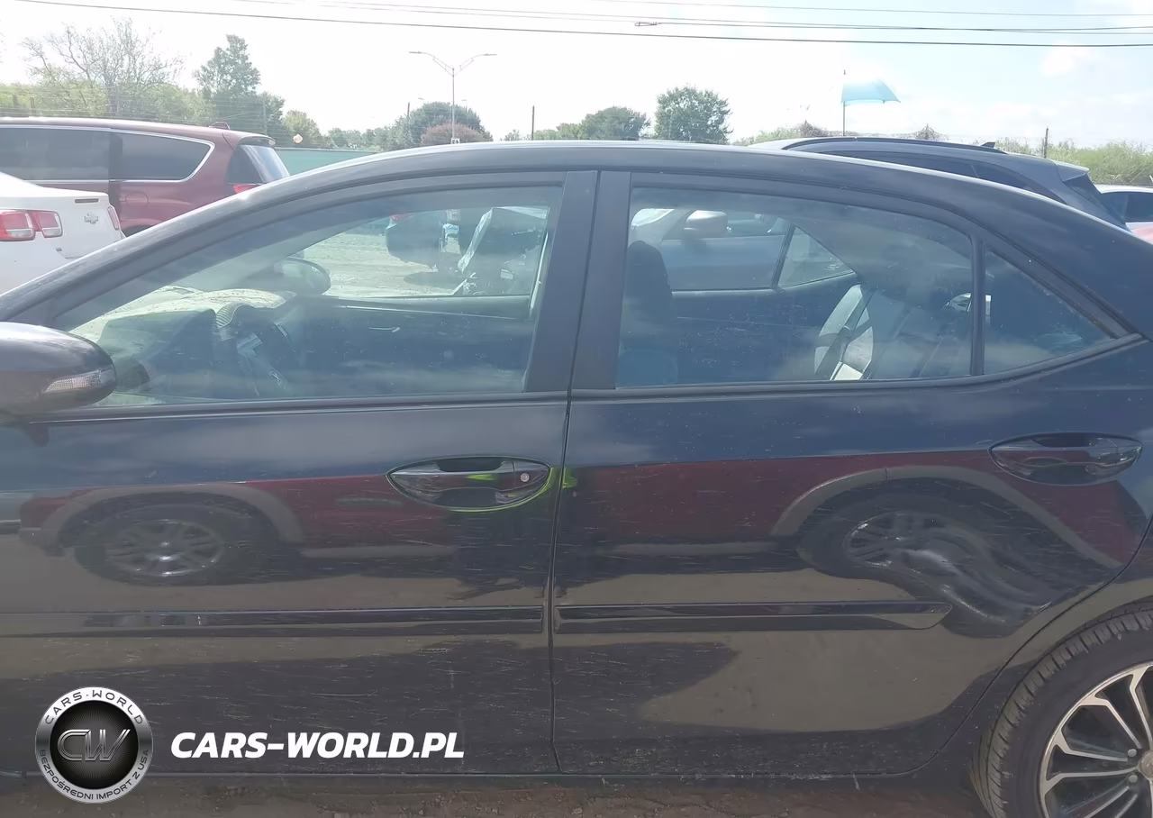 2015 Toyota Corolla S Plus VIN:5YFBURHE0FP333279 - 14