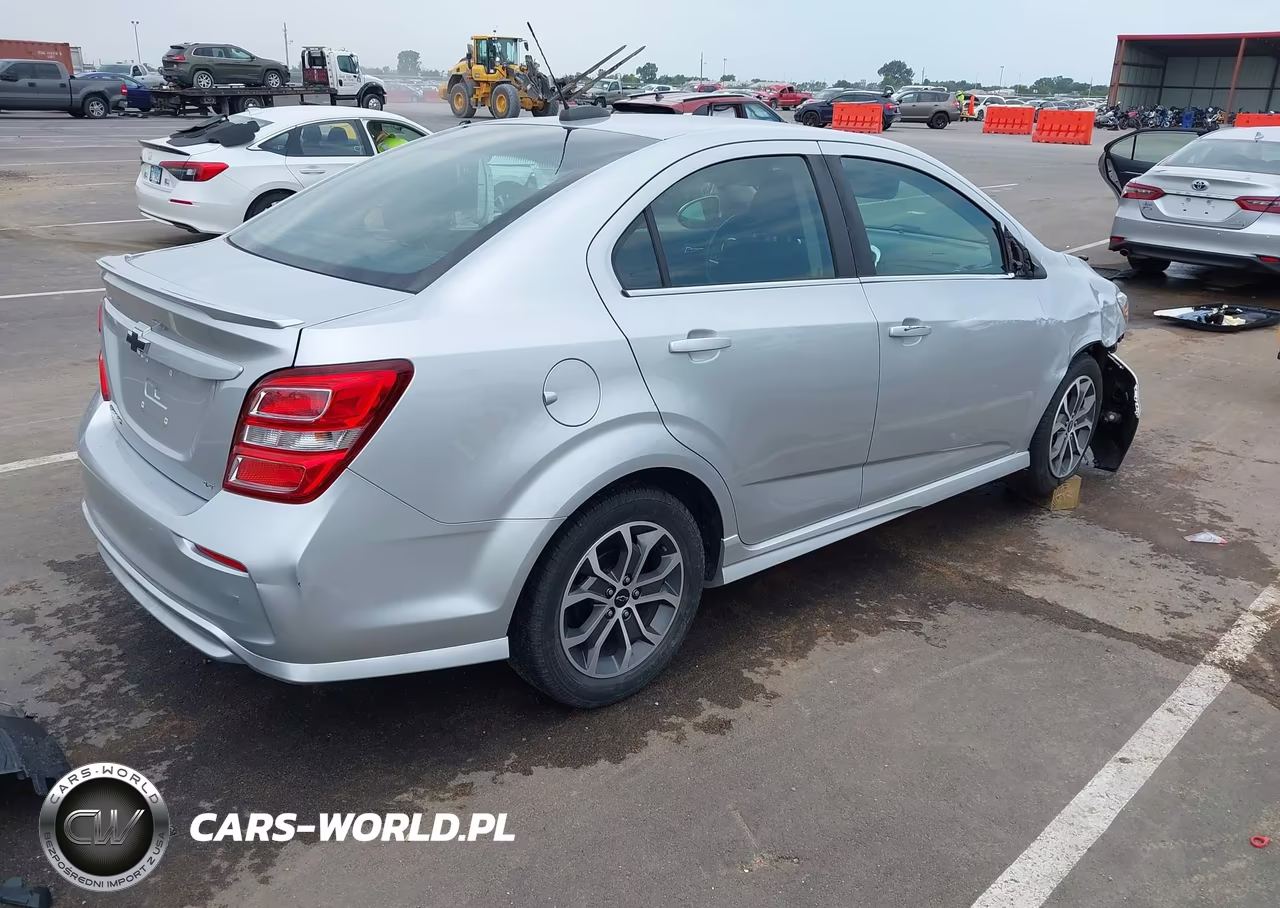 2018 Chevrolet Sonic Lt Auto VIN:1G1JD5SH0J4122109 - 4