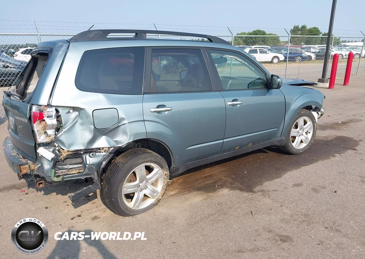 2010 Subaru Forester 2.5X Premium VIN:JF2SH6CC4AH900060 - 4