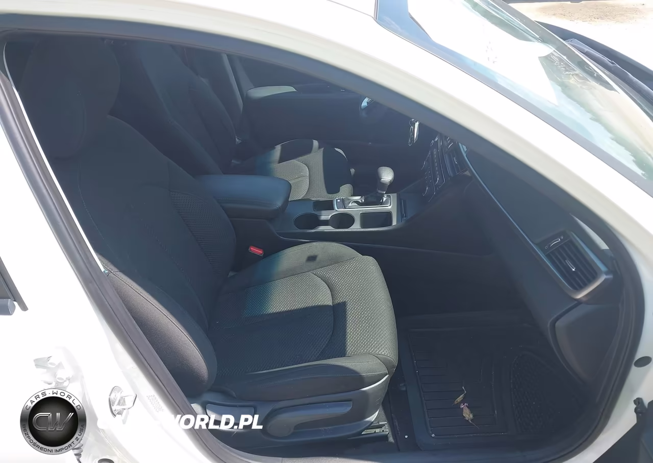 2018 Kia Optima Lx VIN:KNAGT4L39J5235985 - 5