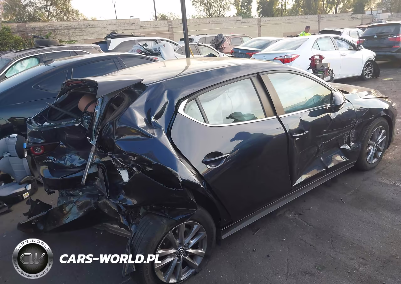2021 Mazda Mazda3 2.5 S VIN:JM1BPAJL2M1305700 - 18