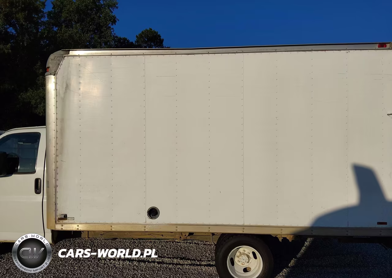 2015 Chevrolet Express Cutaway 3500 VIN:1GB3G3CGXF1118339 - 14