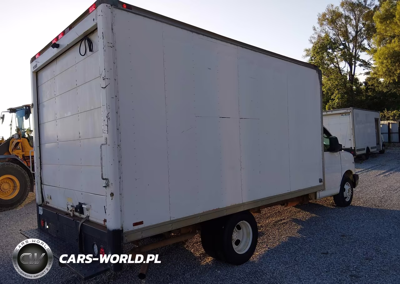 2015 Chevrolet Express Cutaway 3500 VIN:1GB3G3CGXF1118339 - 4