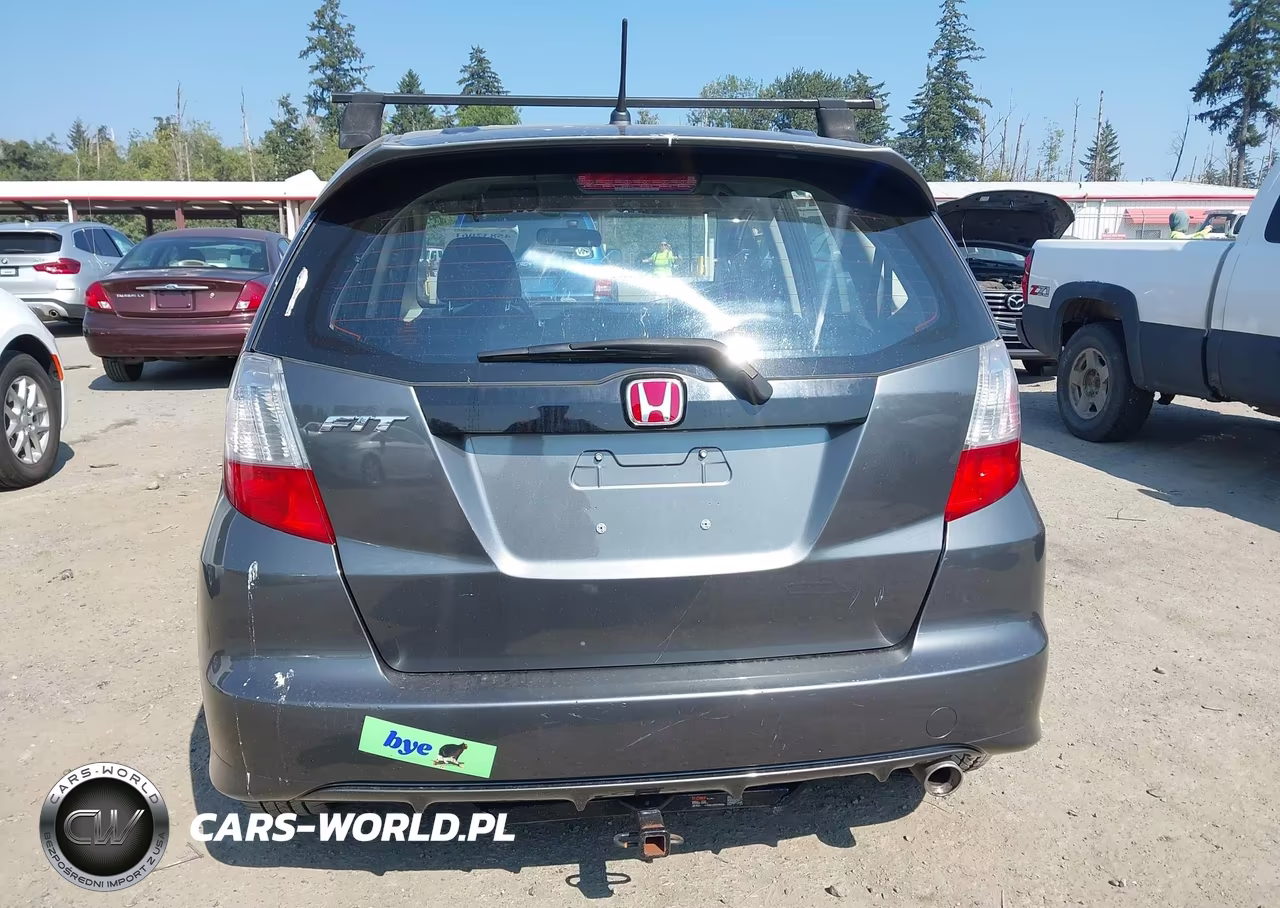 2013 Honda Fit Sport VIN:JHMGE8H58DC010017 - 16