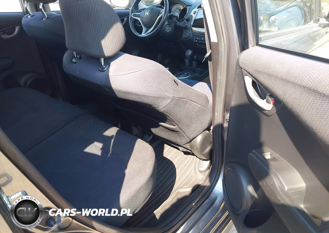 2013 Honda Fit Sport VIN:JHMGE8H58DC010017 - 8