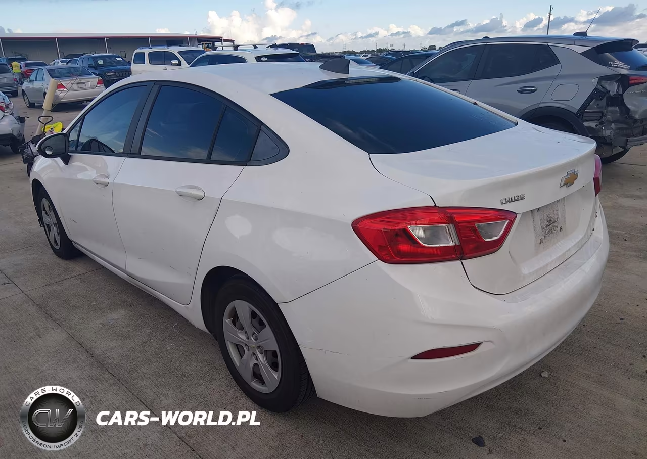 2017 Chevrolet Cruze Ls Auto VIN:1G1BC5SM6H7121348 - 3