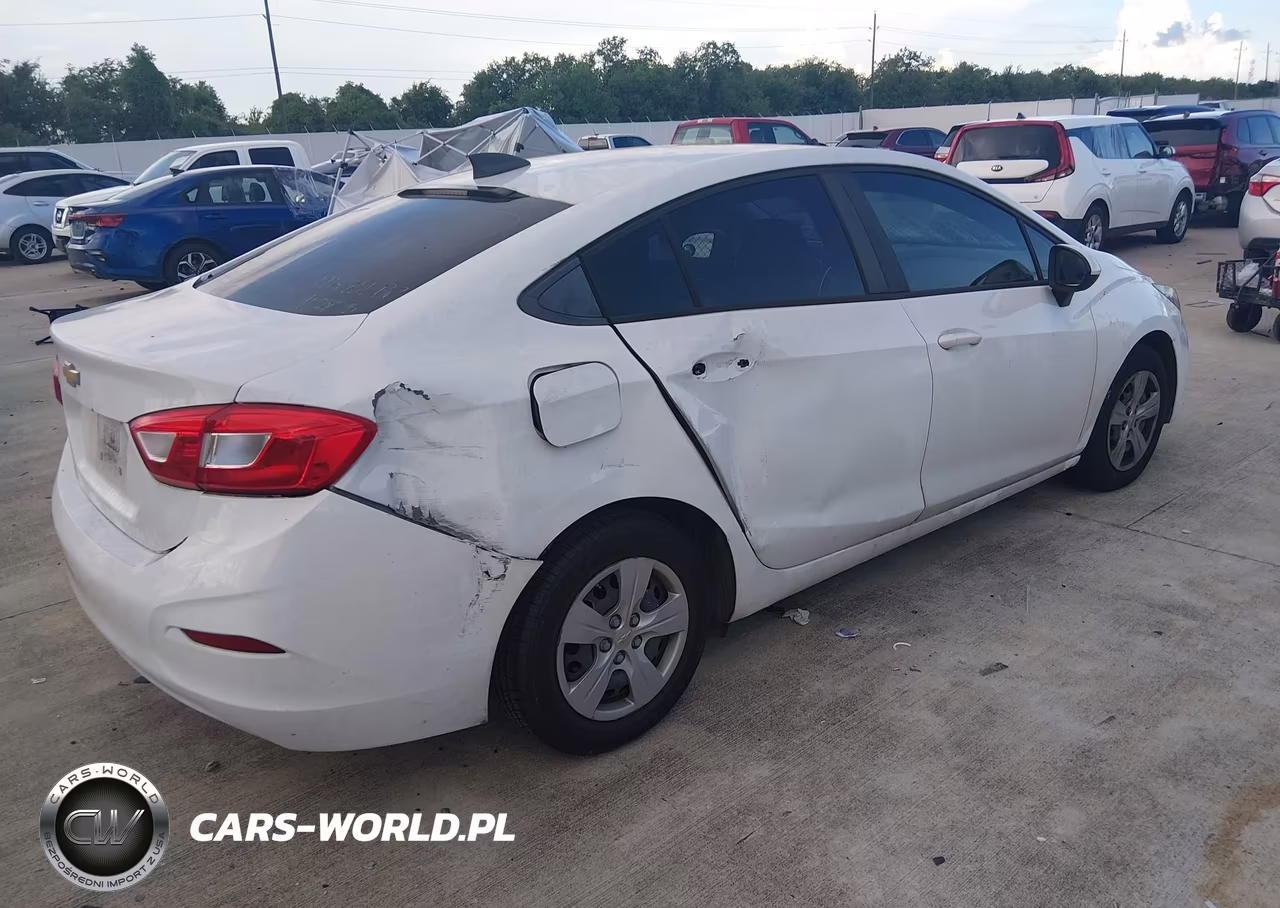 2017 Chevrolet Cruze Ls Auto VIN:1G1BC5SM6H7121348 - 4