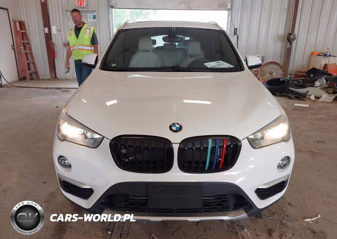 2018 BMW X1 xDrive28I VIN:WBXHT3C33J5K24694 - 12