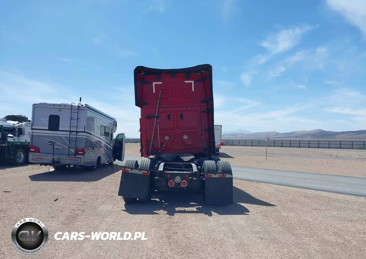 2022 Freightliner New Cascadia 126 VIN:3AKJHHDR3NSMF9395 - 15