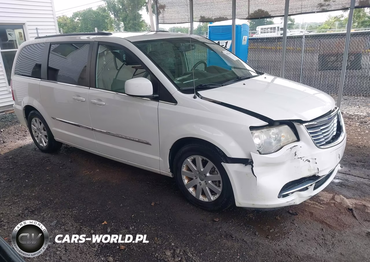 2013 Chrysler Town & Country Touring