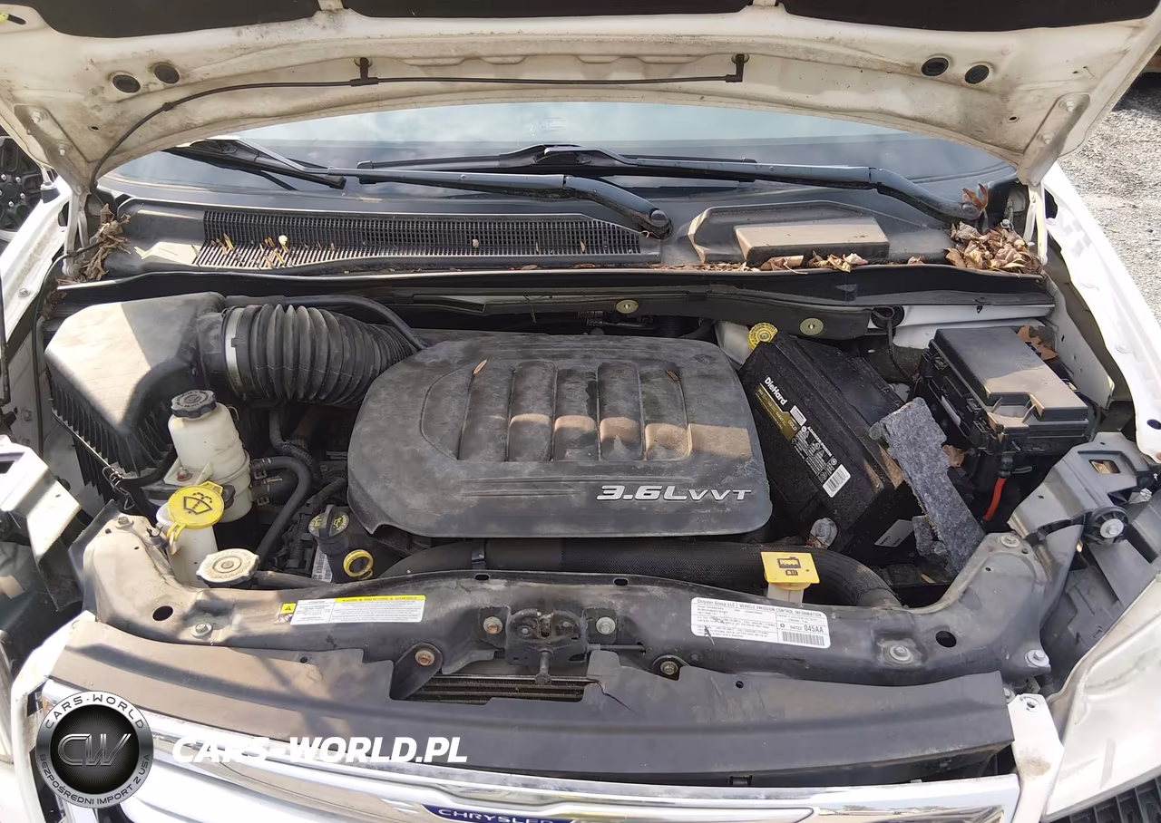 2013 Chrysler Town & Country Touring VIN:2C4RC1BG6DR557490 - 10