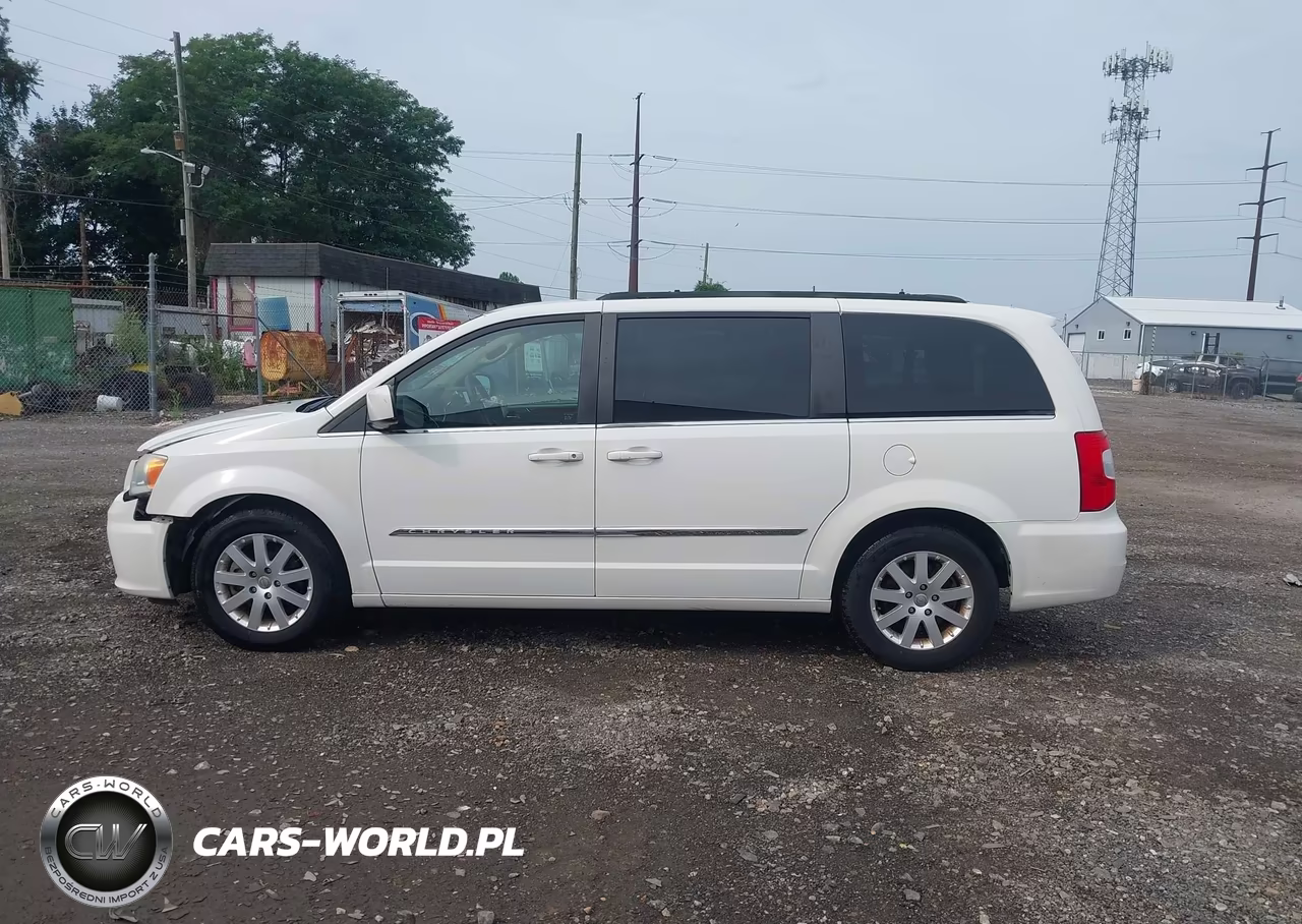 2013 Chrysler Town & Country Touring VIN:2C4RC1BG6DR557490 - 14