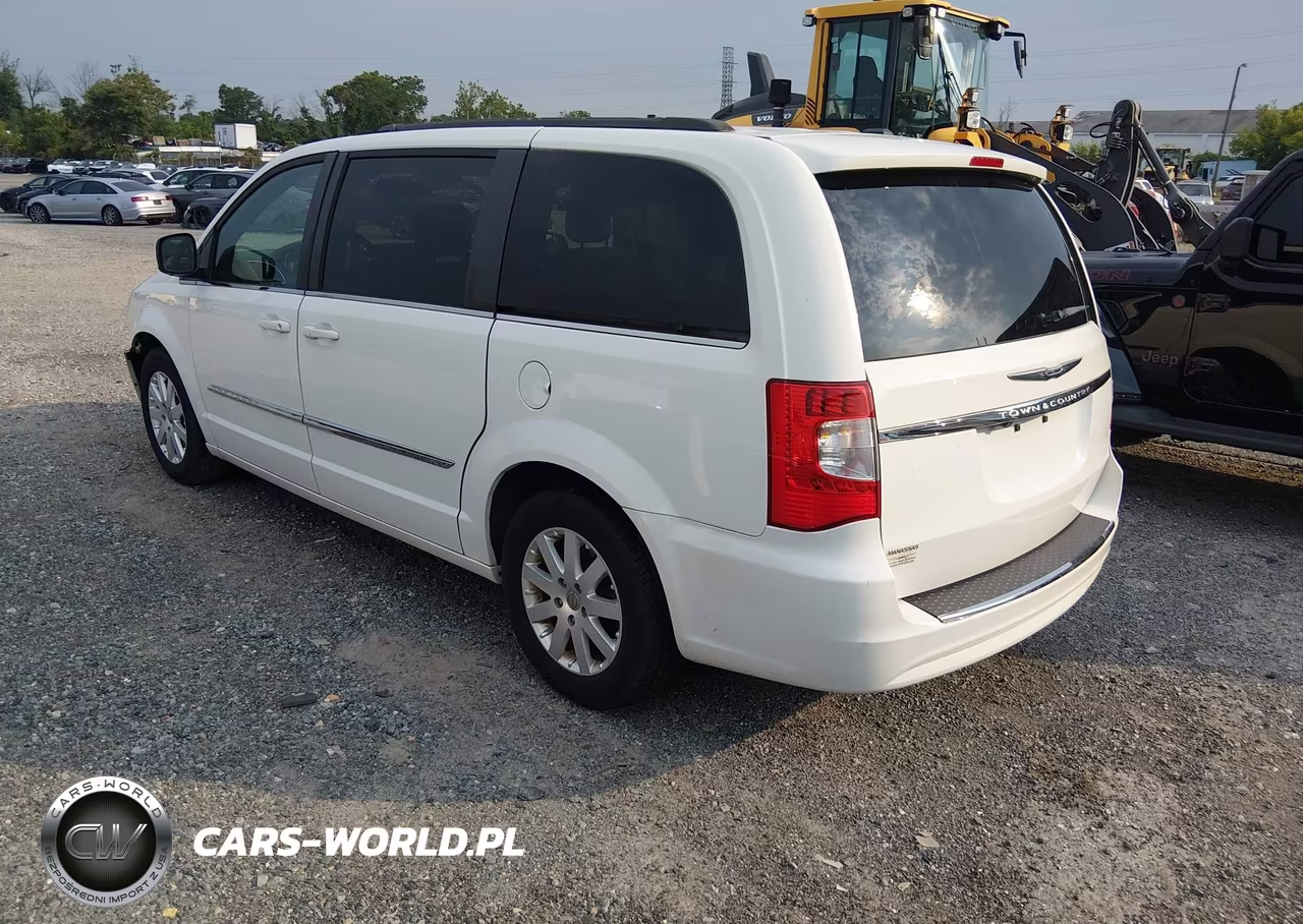 2013 Chrysler Town & Country Touring VIN:2C4RC1BG6DR557490 - 3