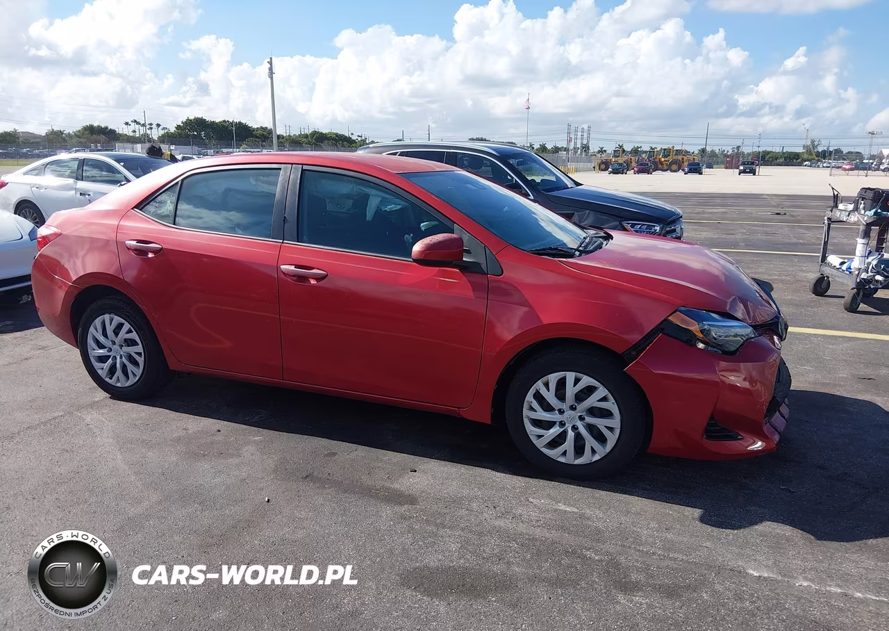 2018 Toyota Corolla Le – zdjęcie 1 z 17