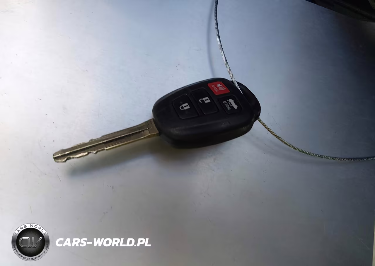 2018 Toyota Corolla Le VIN:5YFBURHE6JP812461 - 11