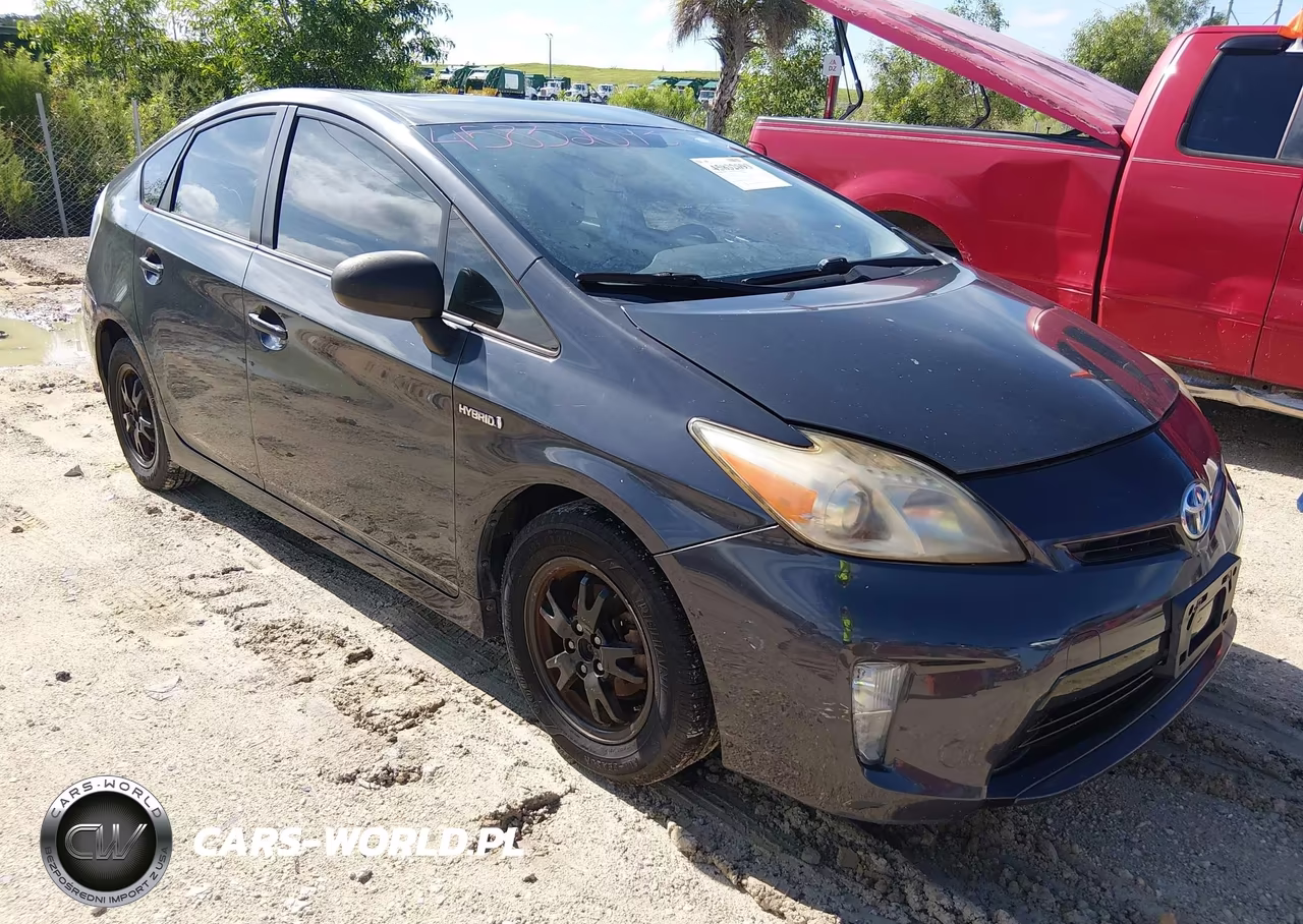 2015 Toyota Prius Two – zdjęcie 1 z 17