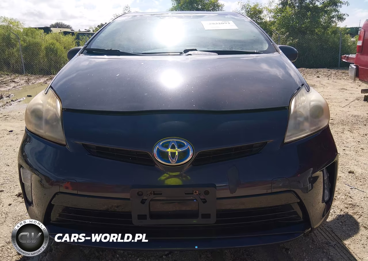 2015 Toyota Prius Two VIN:JTDKN3DU4F0463082 - 6
