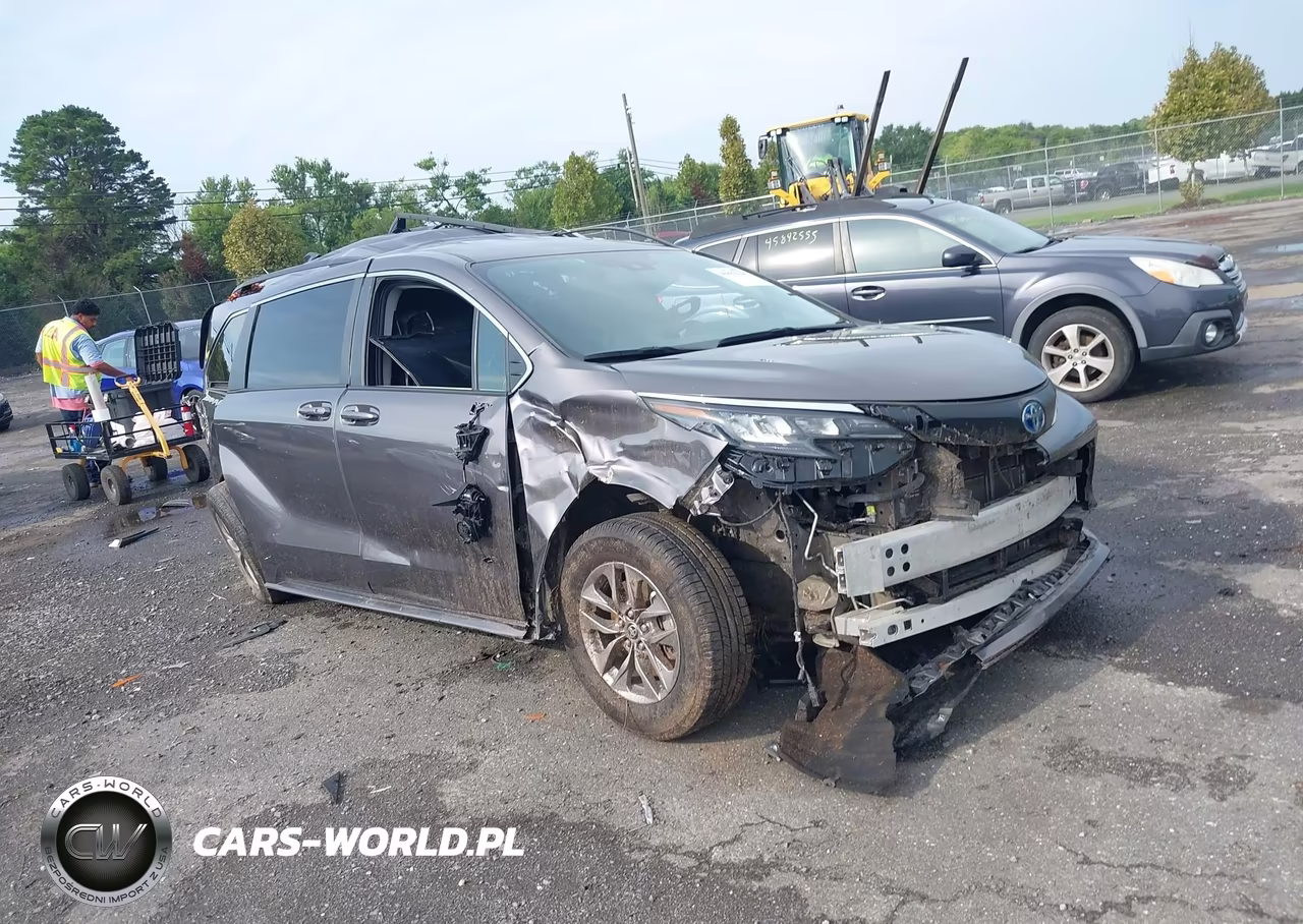 2024 Toyota Sienna Le – zdjęcie 1 z 16