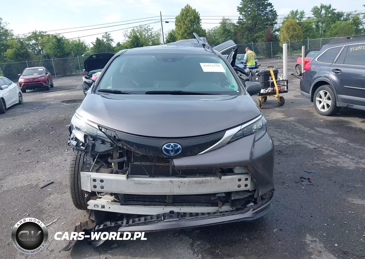 2024 Toyota Sienna Le VIN:5TDKSKFCXRS112878 - 12