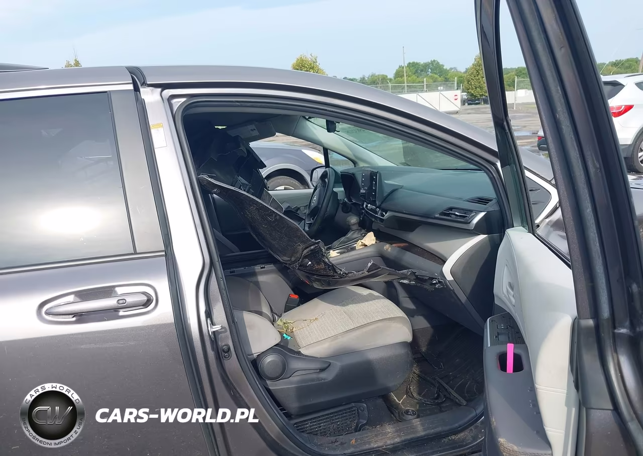 2024 Toyota Sienna Le VIN:5TDKSKFCXRS112878 - 5