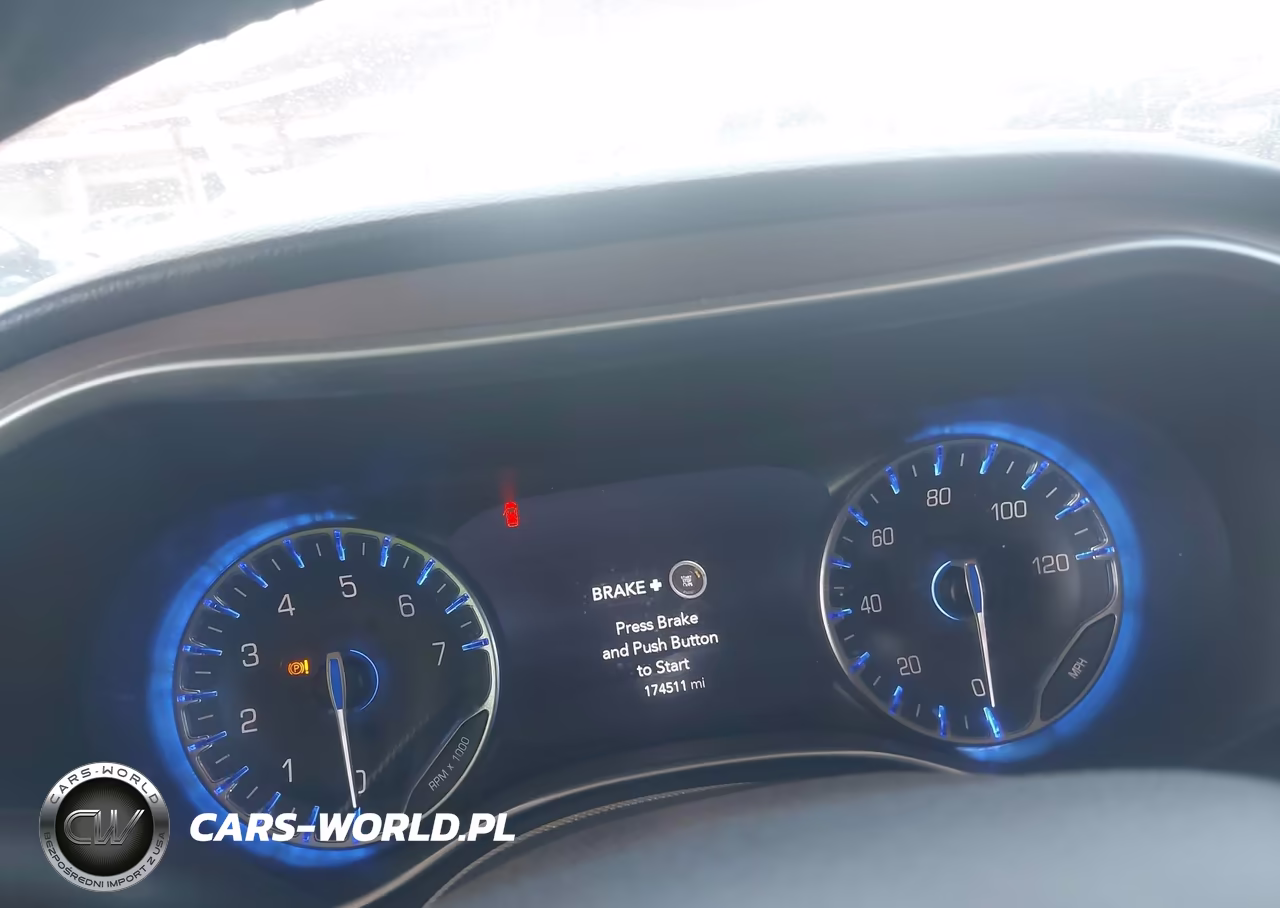 2017 Chrysler Pacifica Touring-L Plus VIN:2C4RC1EG7HR643926 - 7