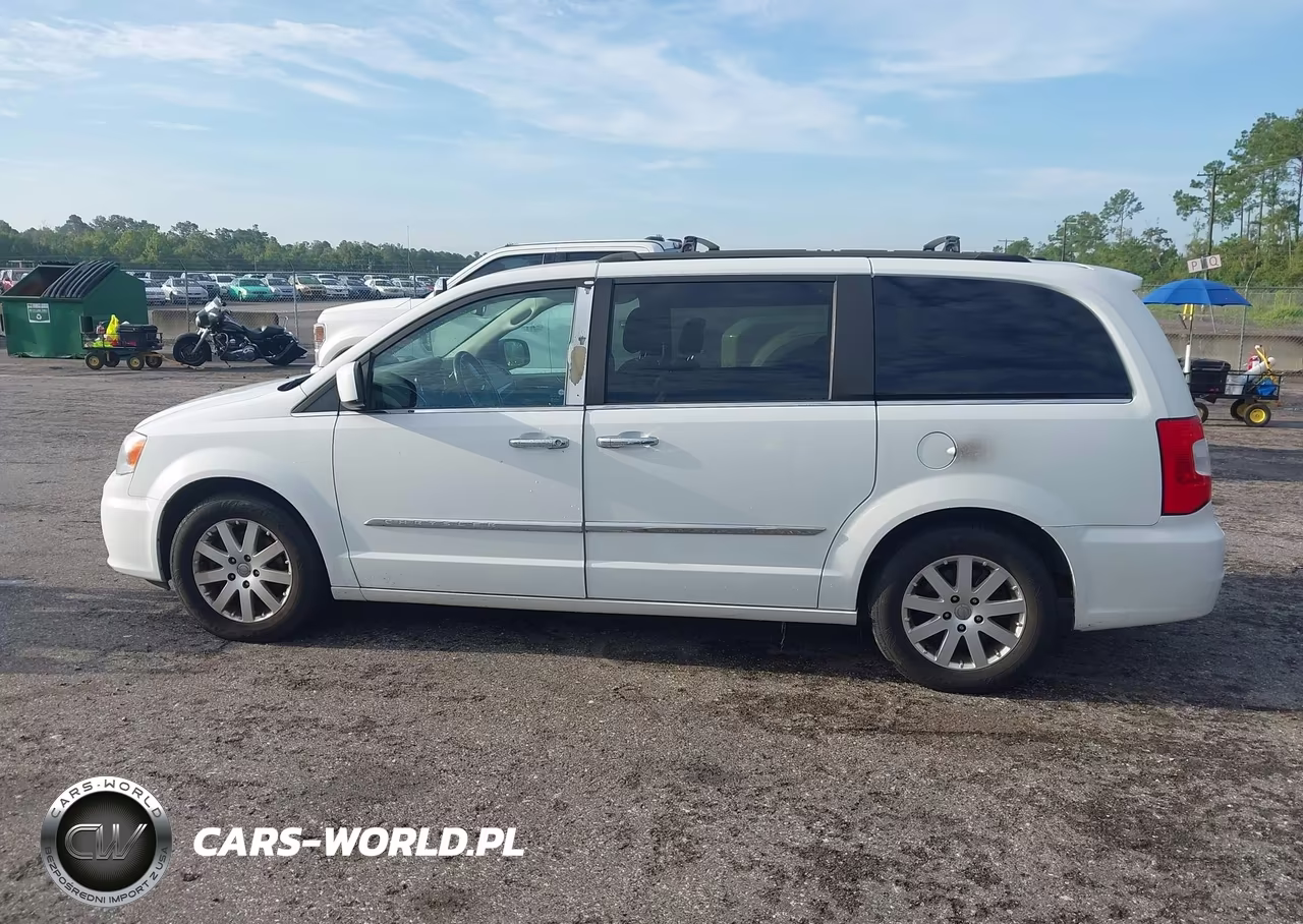 2016 Chrysler Town & Country Touring VIN:2C4RC1BG5GR128717 - 14