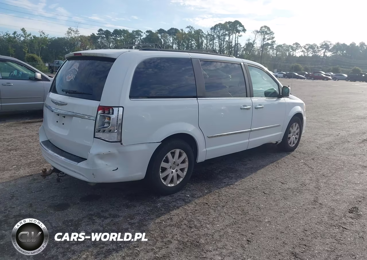 2016 Chrysler Town & Country Touring VIN:2C4RC1BG5GR128717 - 4