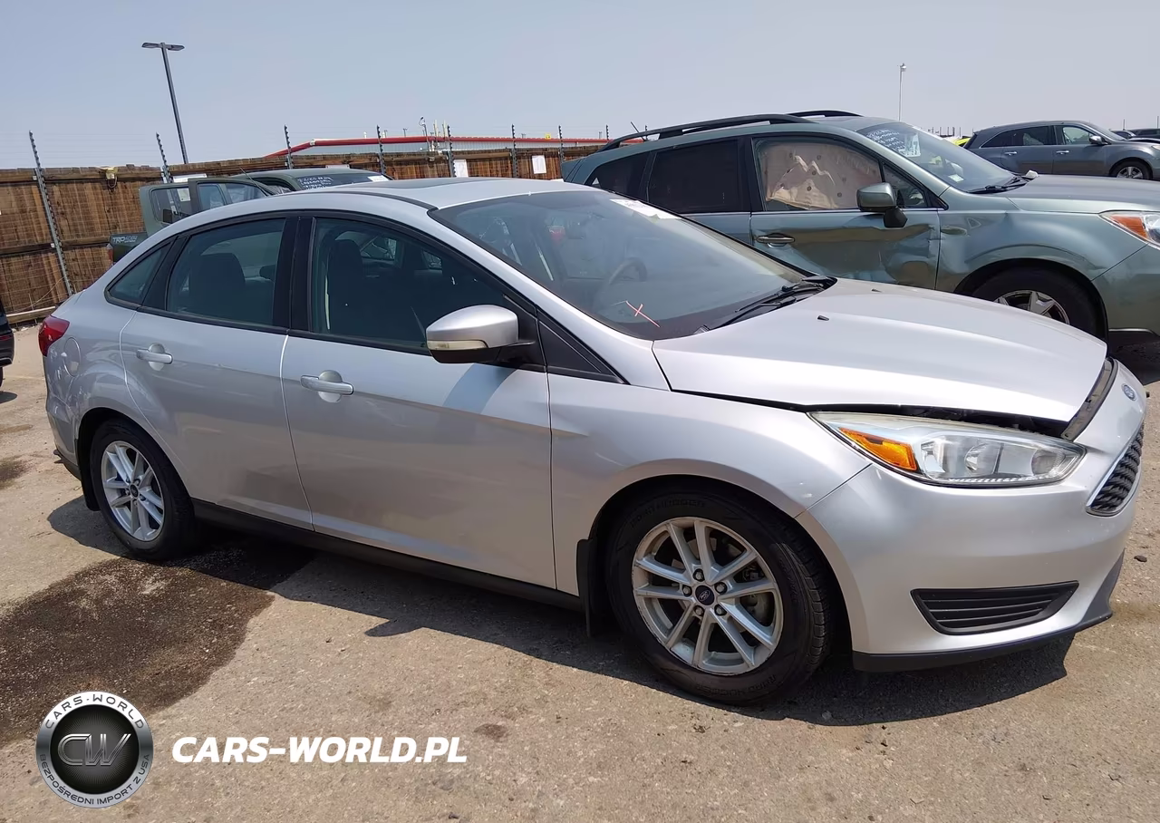 2016 Ford Focus Se VIN:1FADP3F22GL267422 - 13