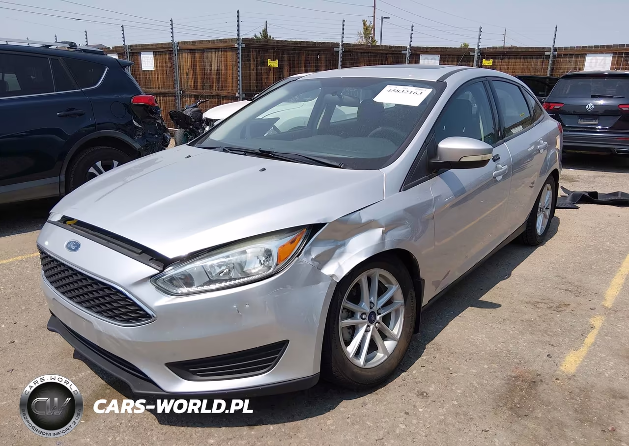 2016 Ford Focus Se VIN:1FADP3F22GL267422 - 2