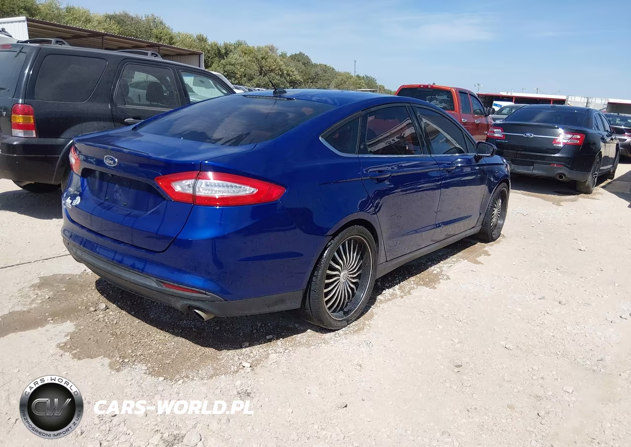 2015 Ford Fusion S VIN:3FA6P0G79FR252630 - 4