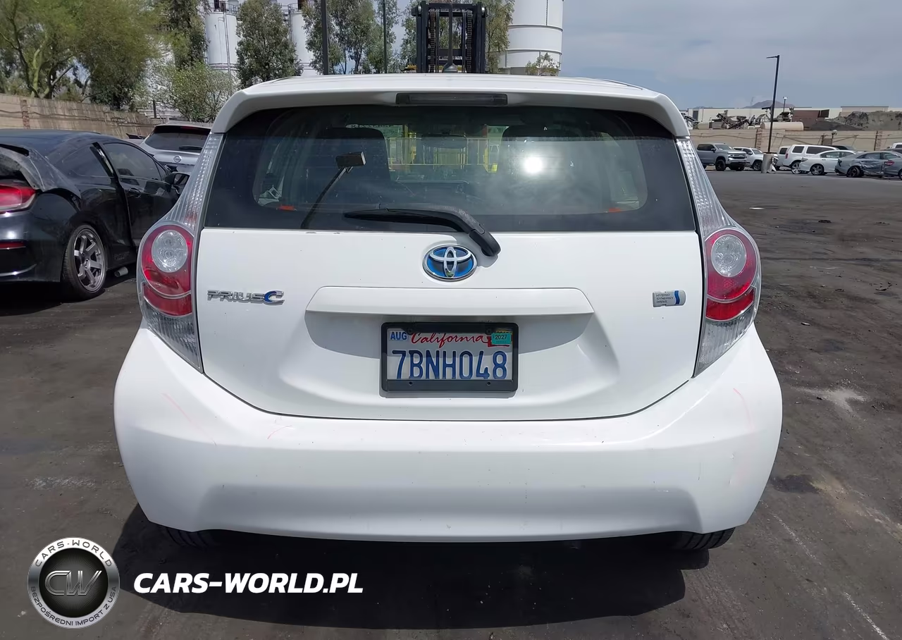 2013 Toyota Prius C One VIN:JTDKDTB30D1546125 - 17