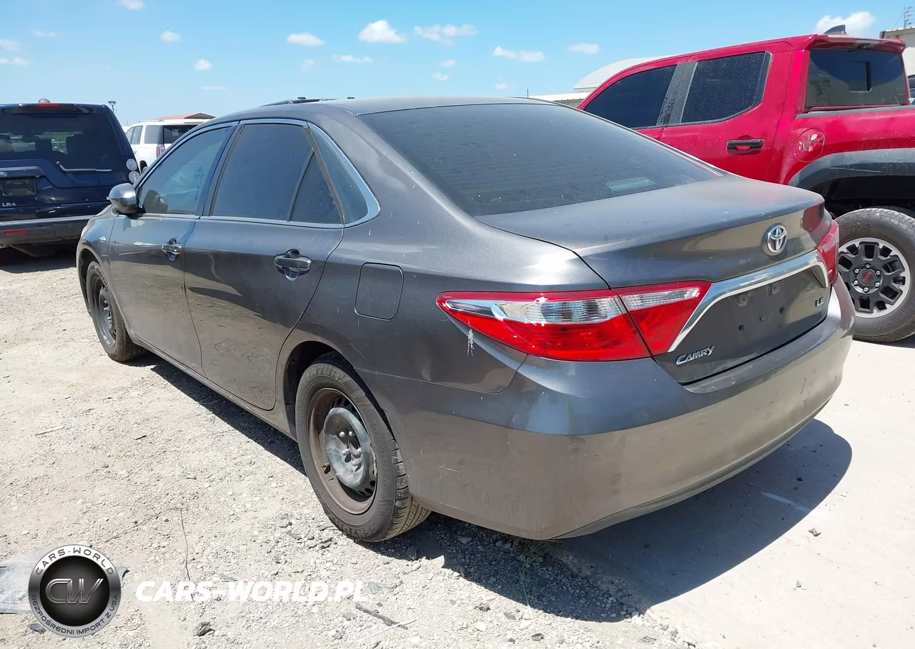 2015 Toyota Camry Le VIN:4T4BF1FK6FR471269 - 3