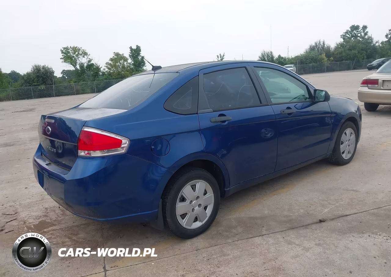 2009 Ford Focus S VIN:1FAHP34N79W180597 - 4