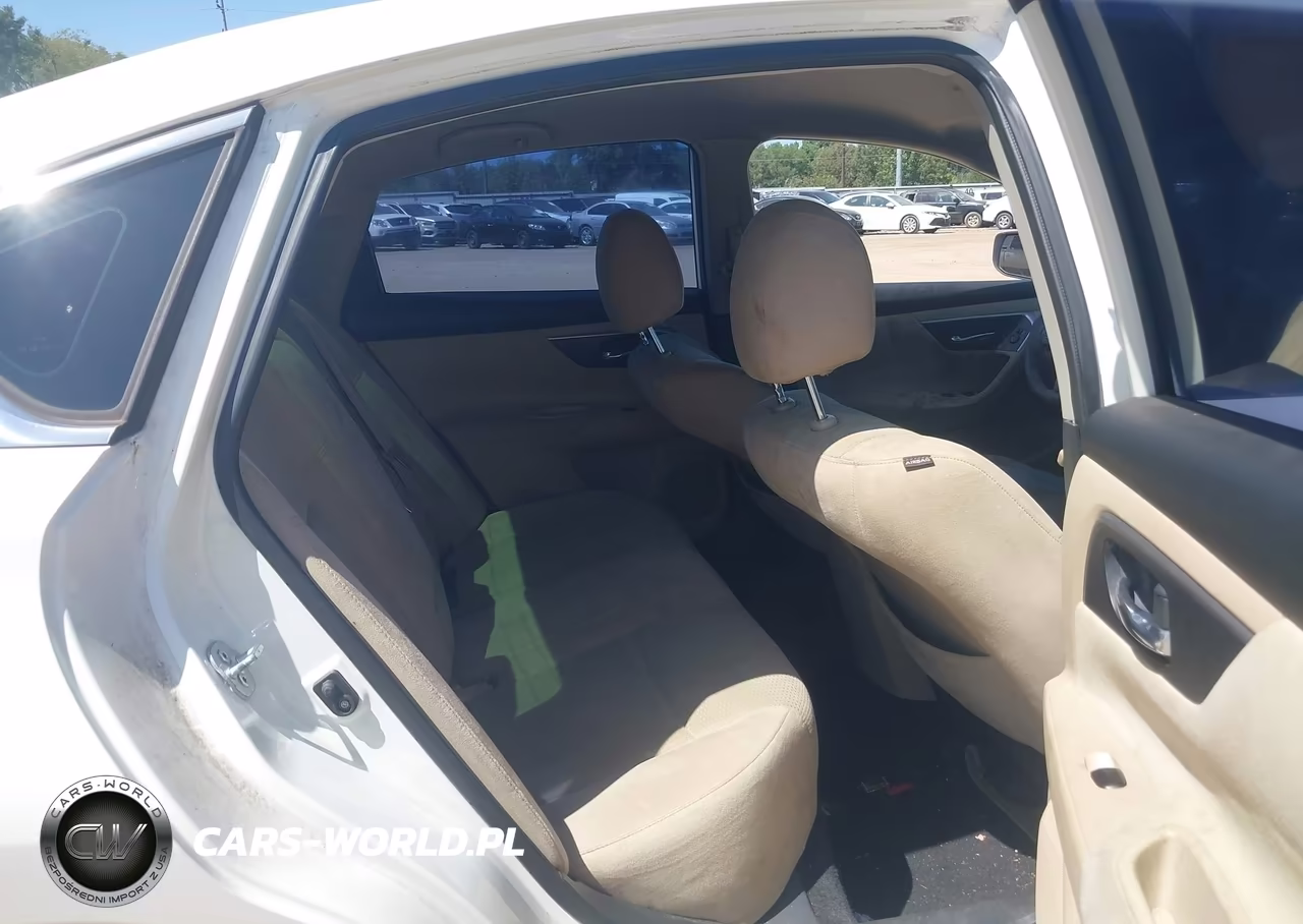 2015 Nissan Altima 2.5 S VIN:1N4AL3AP9FN329404 - 8