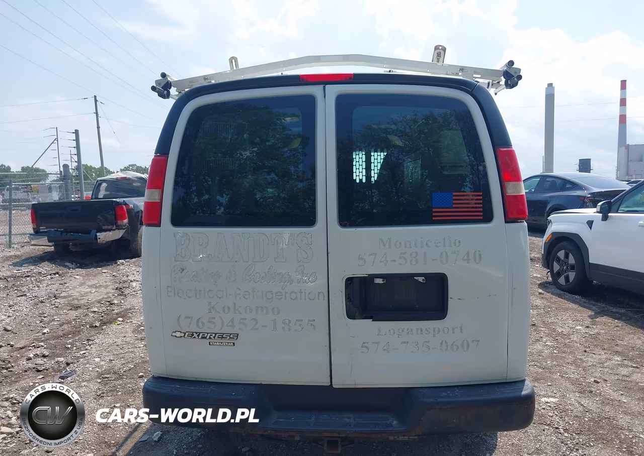 2015 Chevrolet Express 2500 Work Van VIN:1GCWGFCF0F1283107 - 16