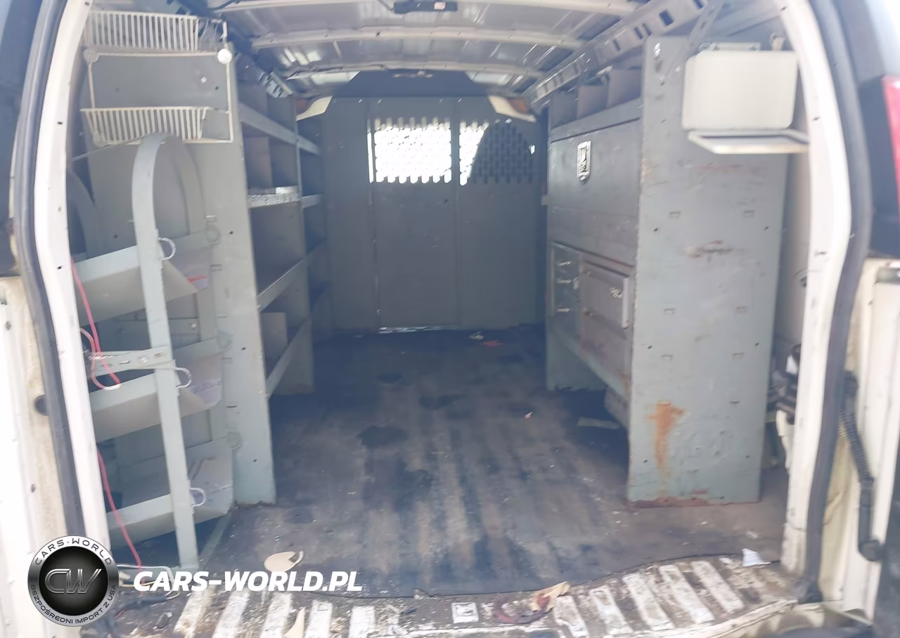 2015 Chevrolet Express 2500 Work Van VIN:1GCWGFCF0F1283107 - 8