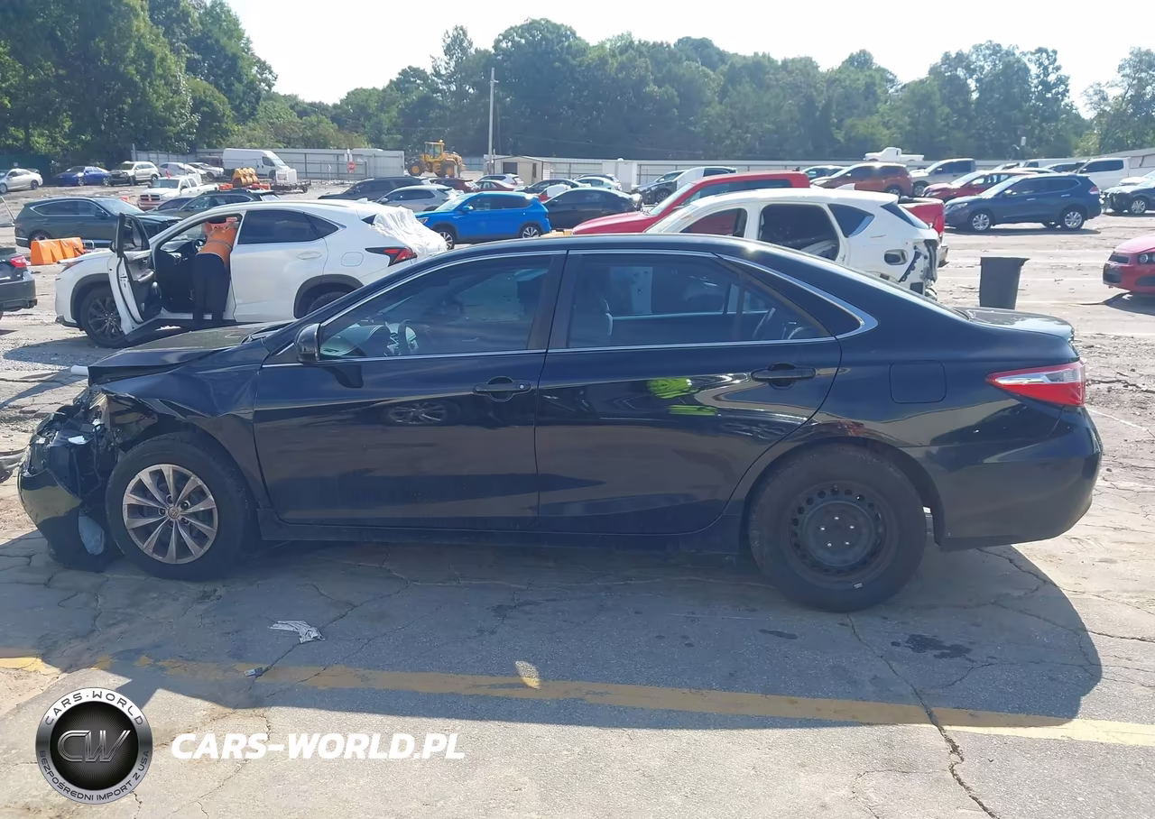 2017 Toyota Camry Le VIN:4T1BF1FK6HU704645 - 14