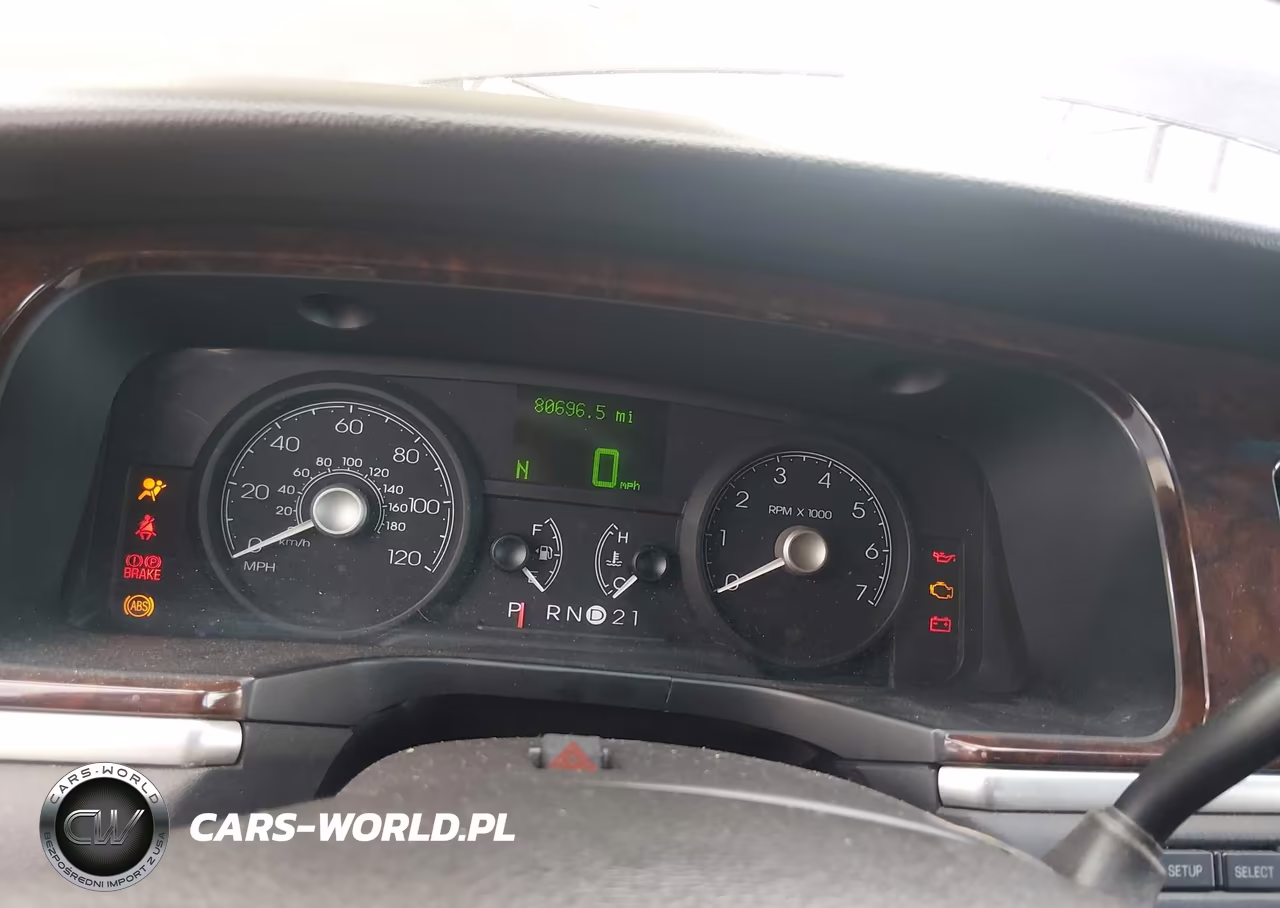 2006 Lincoln Town Car Executive VIN:1L1FM88W26Y634729 - 7